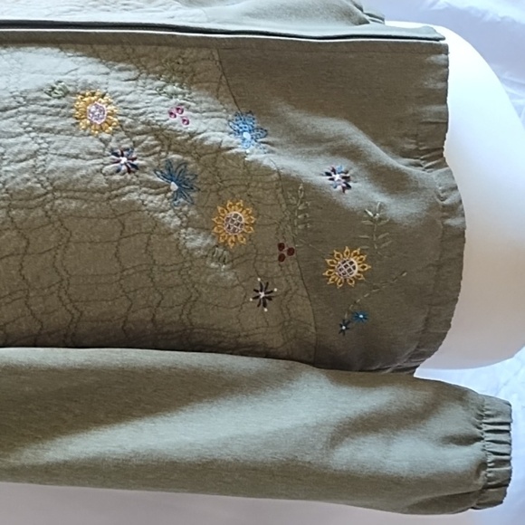 Alfred Dunner zip up jacket. Size 6 P - Picture 3 of 7